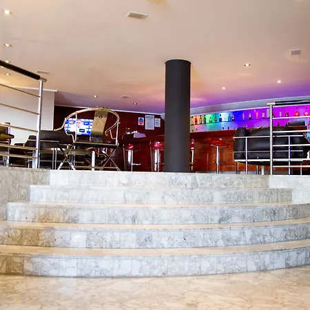 Garden Hotel 4*