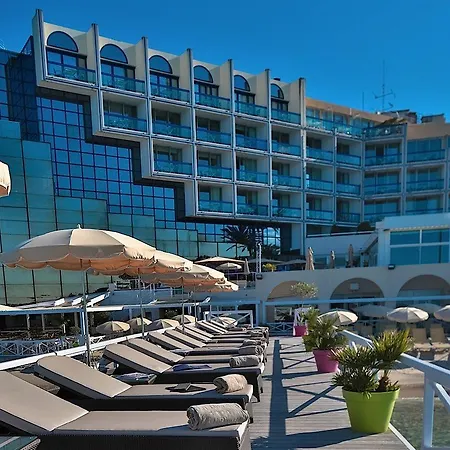 Garden Hotell 4*